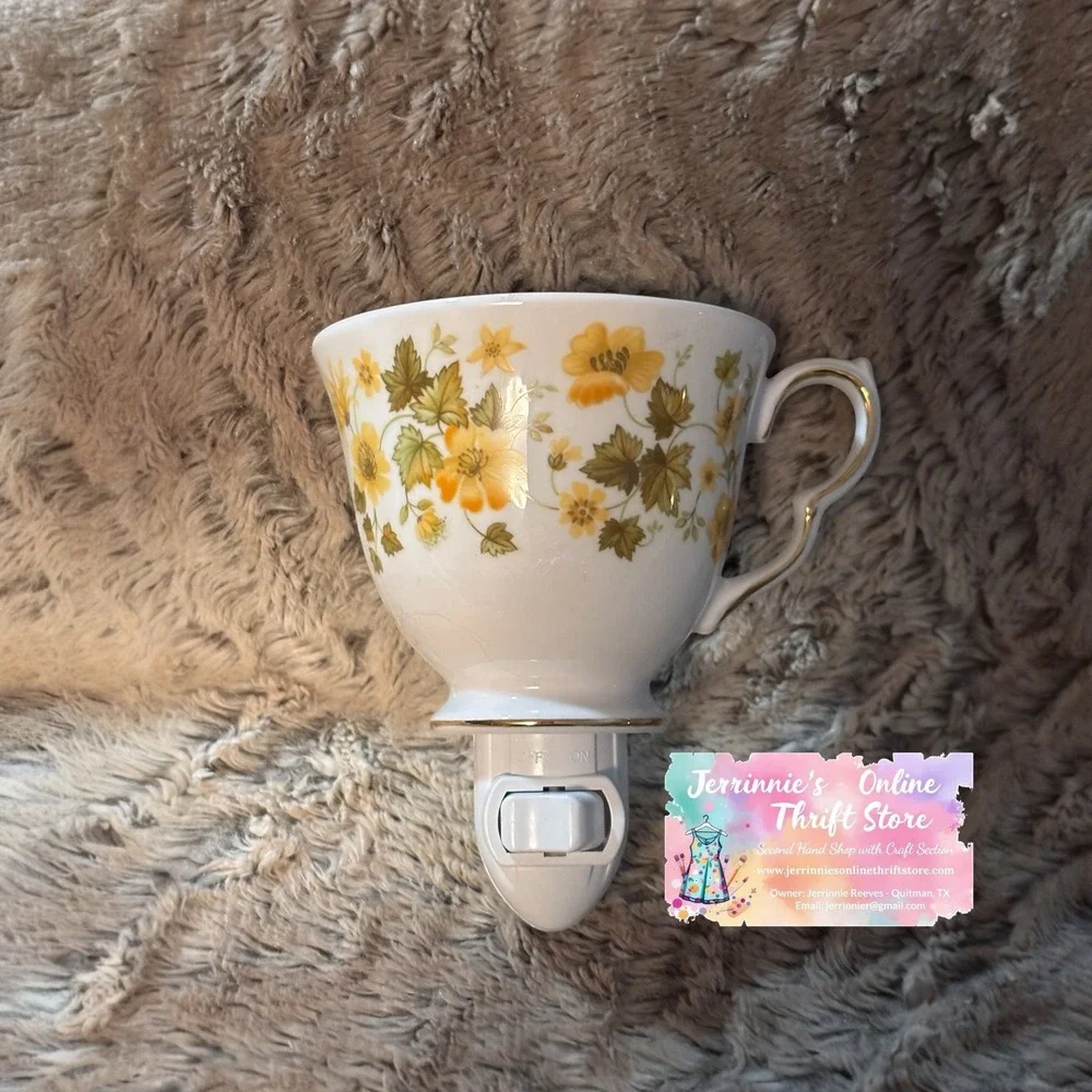 Vintage Teacup Night Light Floral Porcelain‎ Cottagecore Plug In Wall Lamp Decor